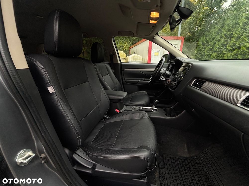 Mitsubishi Outlander 2.0 Intense CVT - 13