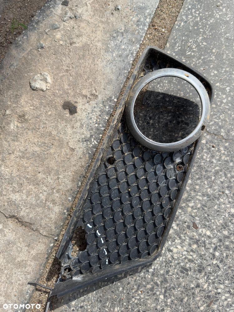 mercedes E 211 AMG  lift  halogen kratka  zderzaka lewa - 5