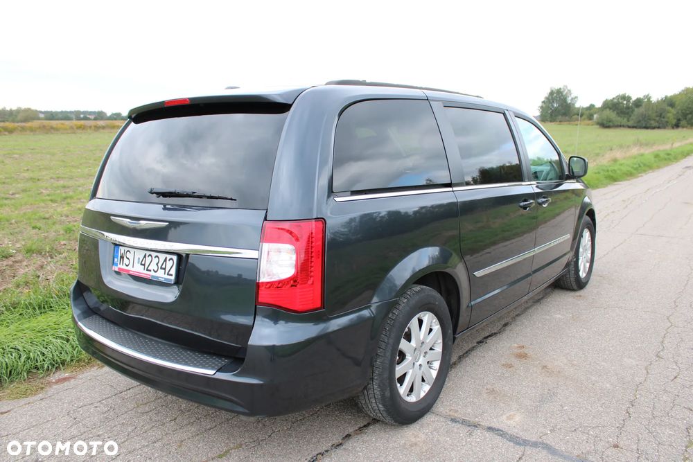 Chrysler Town & Country 3.6 Limited - 7