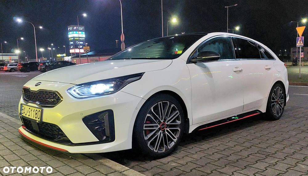 Kia ProCeed - 21