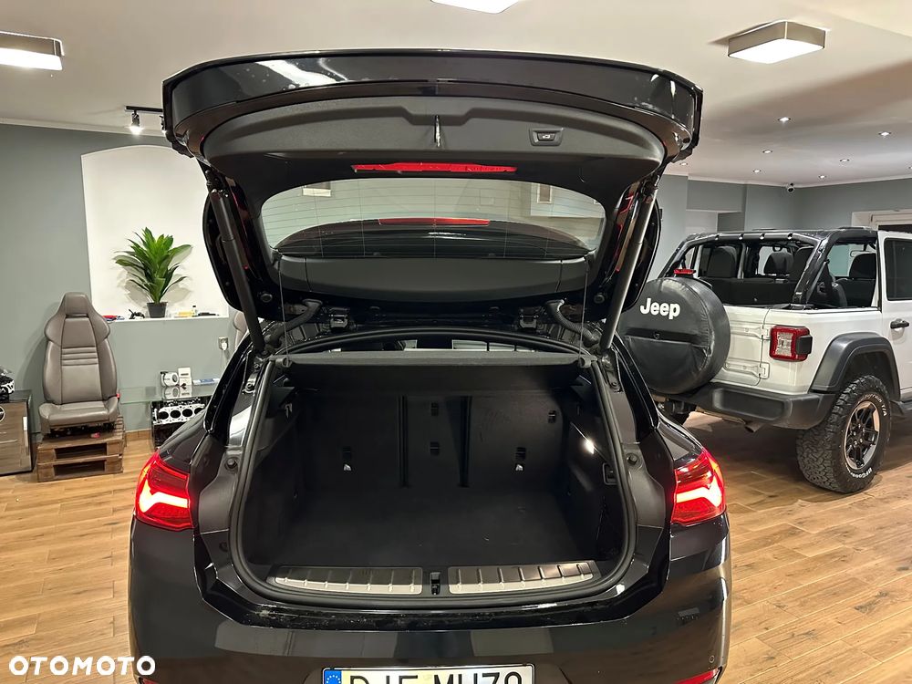 BMW X2 sDrive18d M Sport - 12