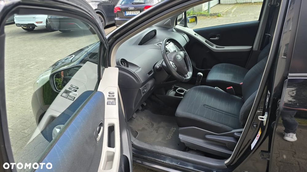 Toyota Yaris 1.3 Luna A/C - 8