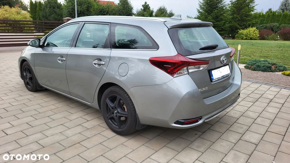 Toyota Auris 1.6 D-4D Dynamic - 13