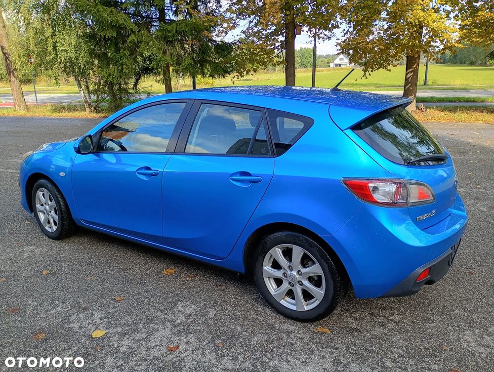 Mazda 3 1.6 Exclusive + - 9