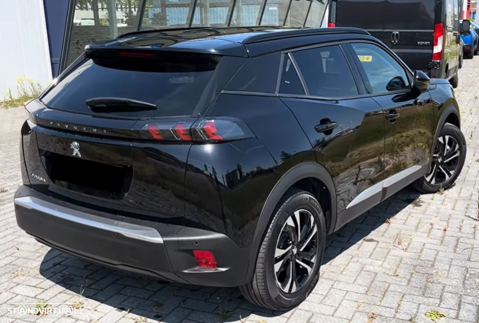 Peugeot e-2008 Allure - 4