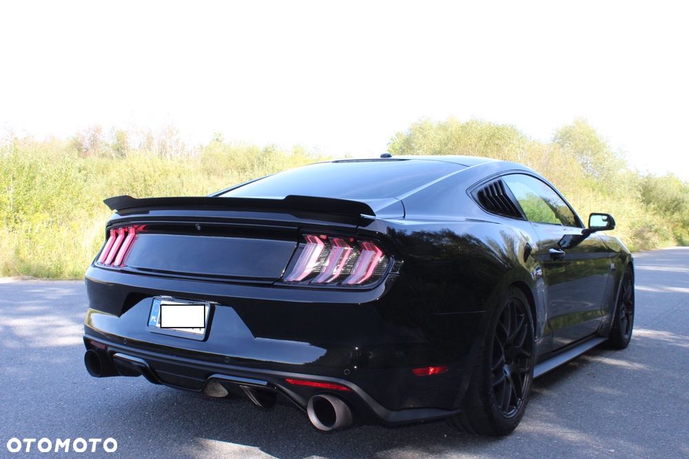 Ford Mustang - 4