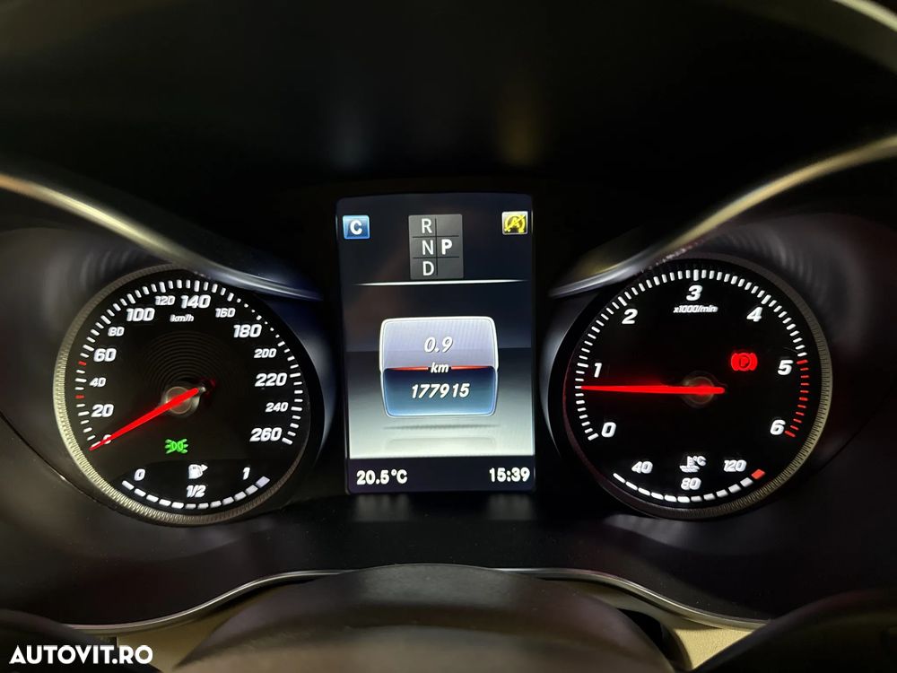 Mercedes-Benz GLC 220 d 4MATIC - 11