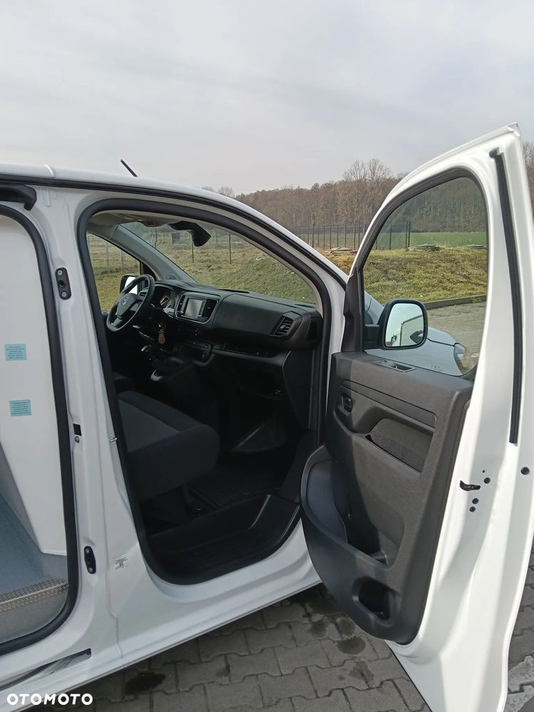 Opel Vivaro - 10