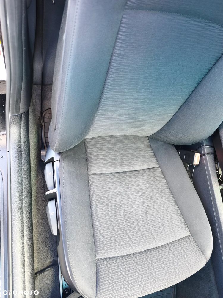BMW Seria 1 116i - 13