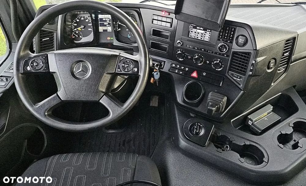 Mercedes-Benz Arocs 8x4 / 27001 Palfinger - 7