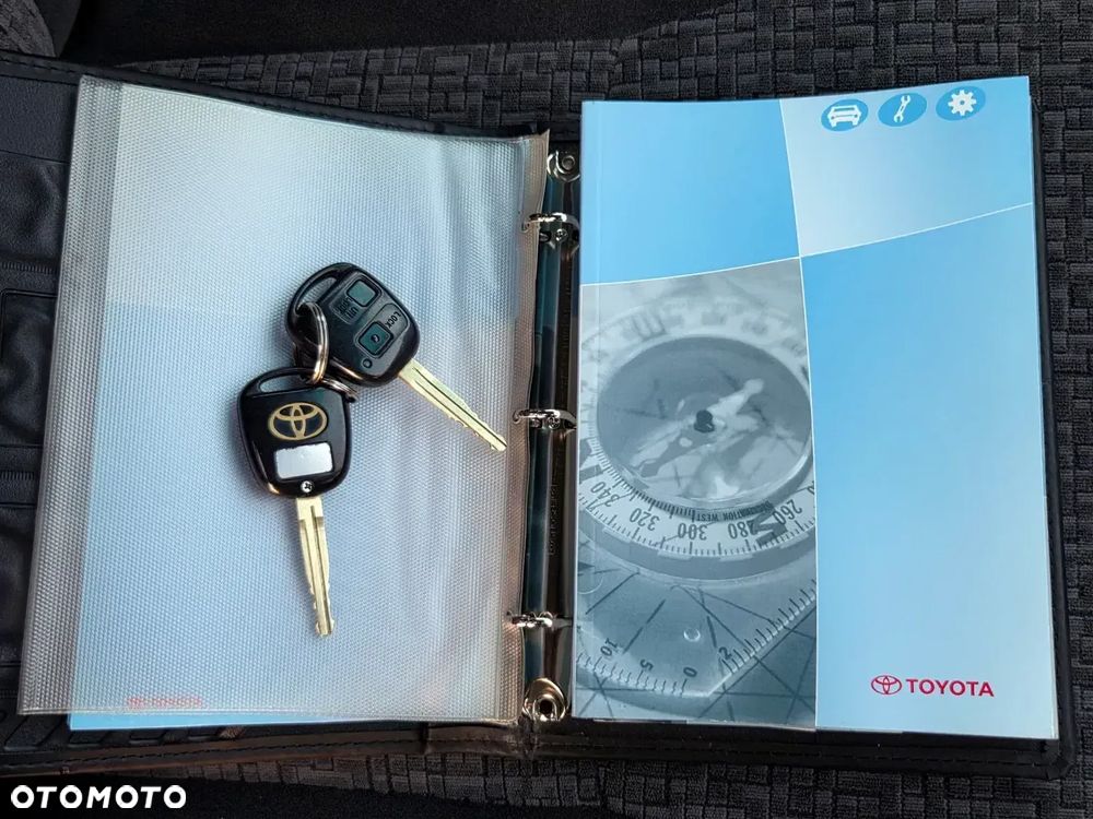 Toyota Land Cruiser - 8