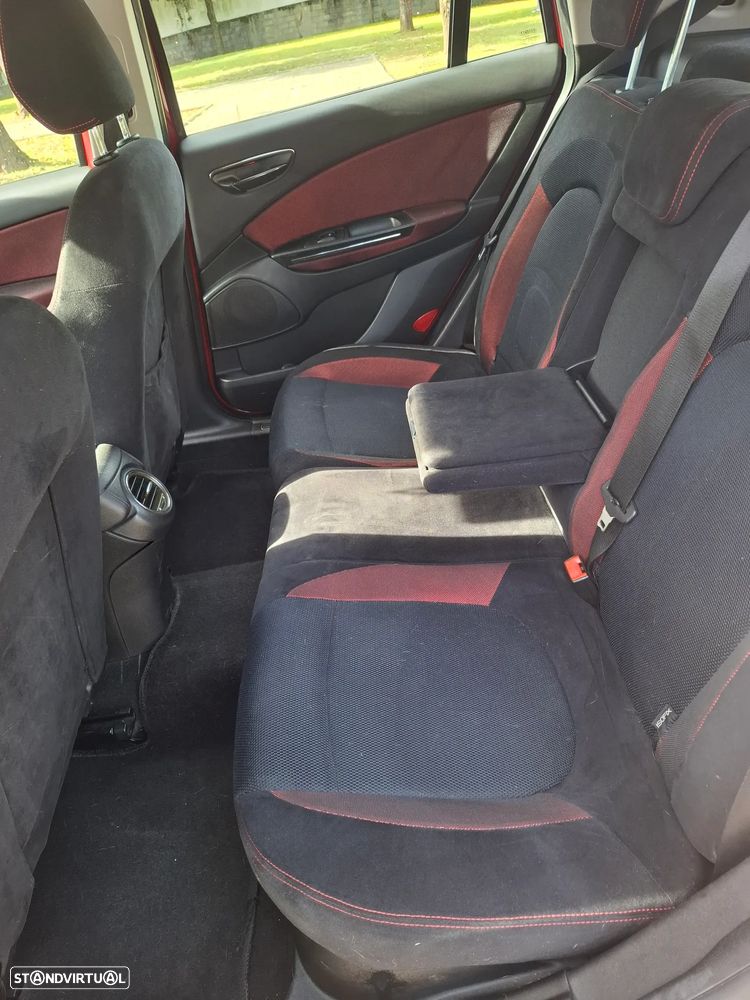 Fiat Bravo 1.4 T-Jet 16V Sport R - 5