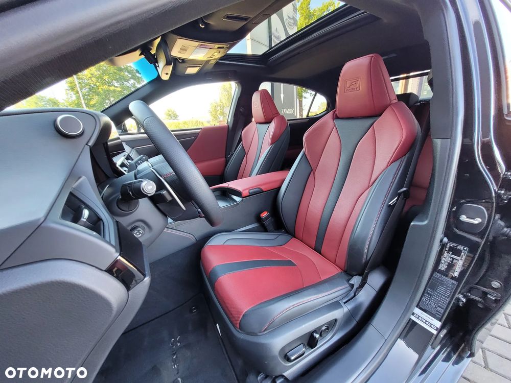 Lexus ES 300h F Sport Edition - 11