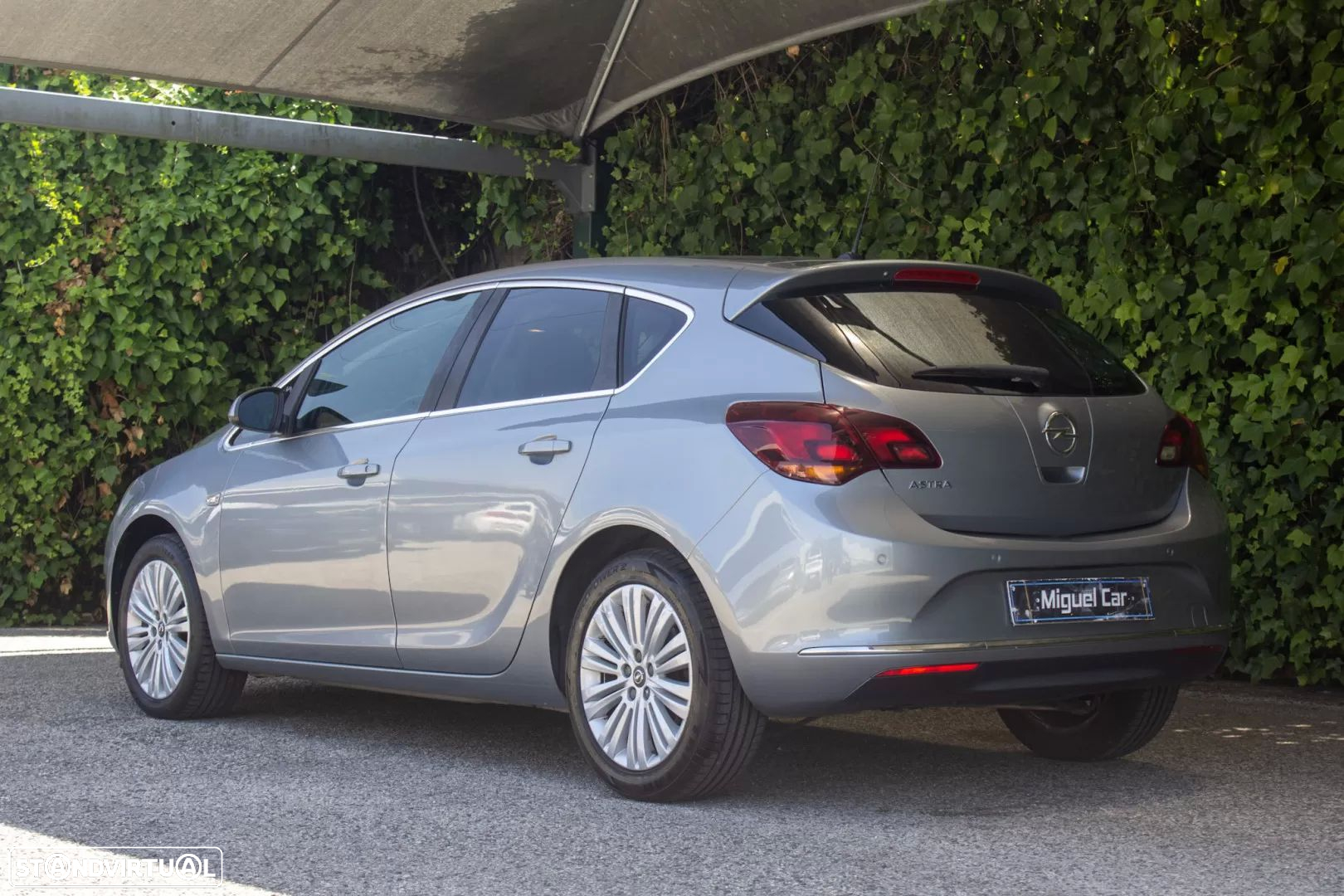 Opel Astra 1.4 Executive S/S - 10