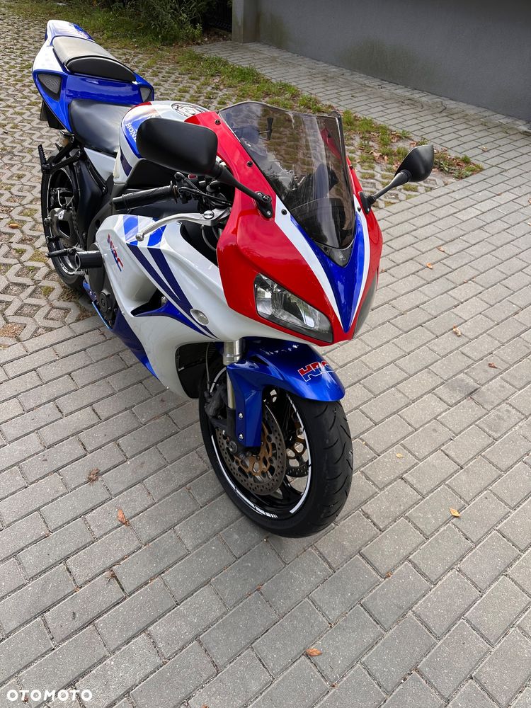 Honda CBR - 1
