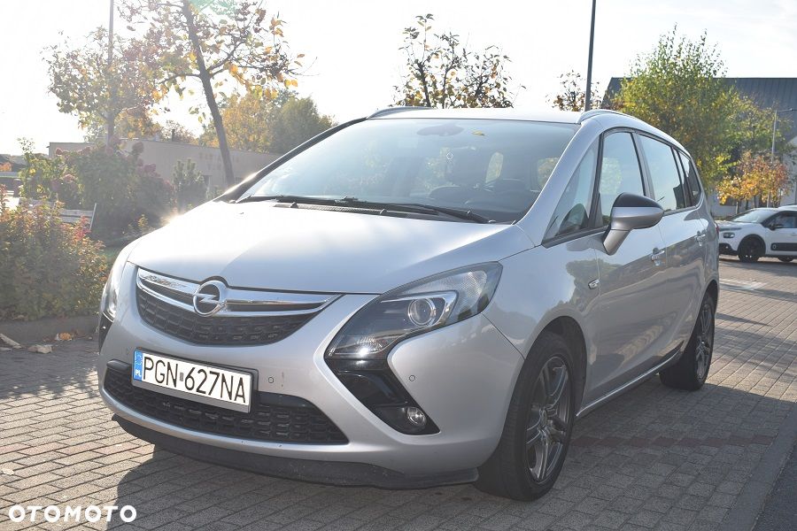 Opel Zafira 2012 photo 2