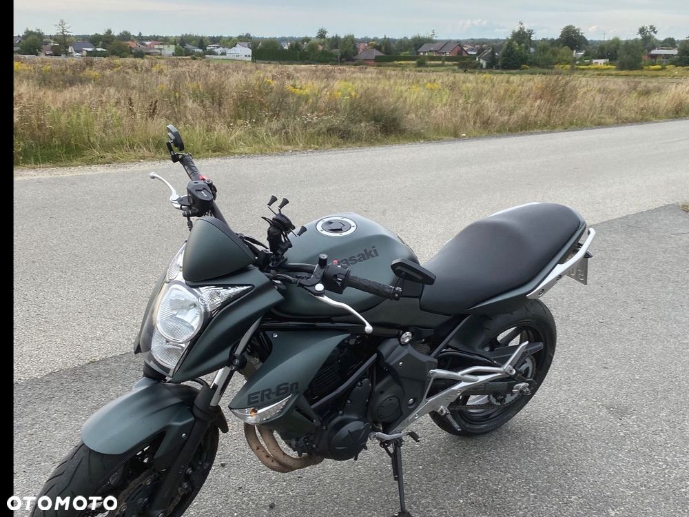 Kawasaki ER - 8