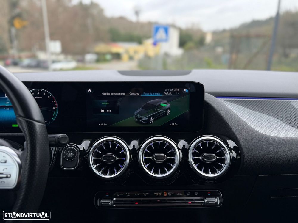 Mercedes-Benz GLA 250 e AMG Line - 32