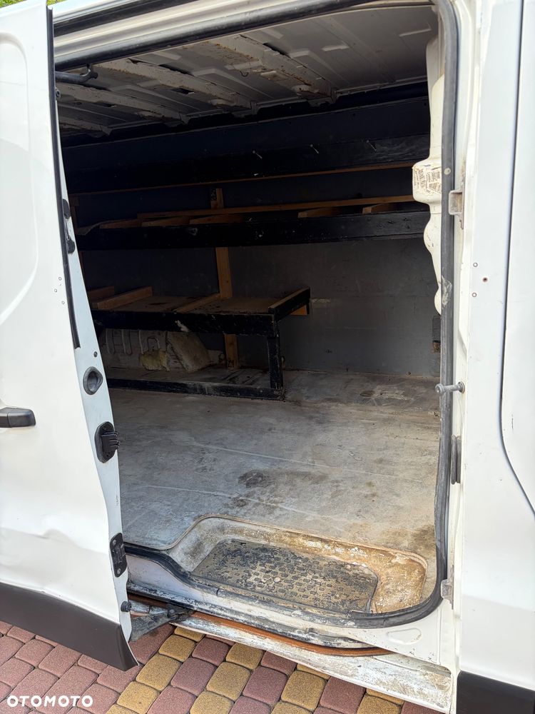 Renault Trafic - 12