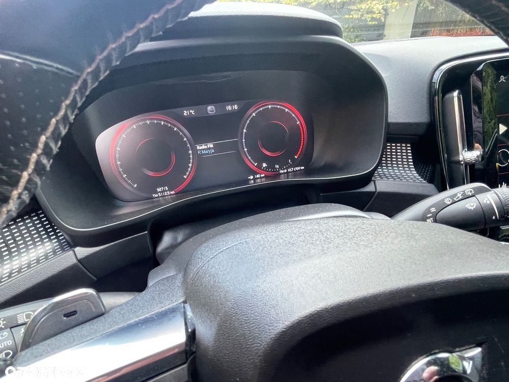 Volvo XC 40 - 25