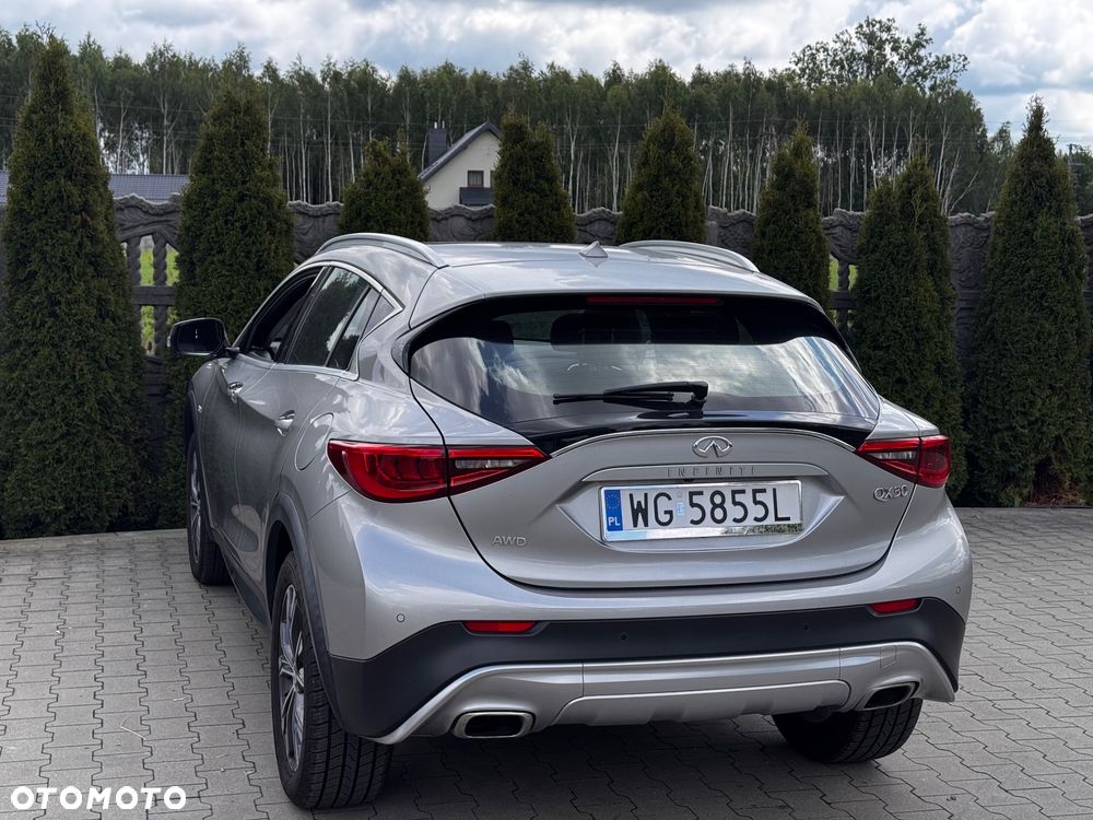 Infiniti QX30 2.0t Premium AWD 7DCT - 9