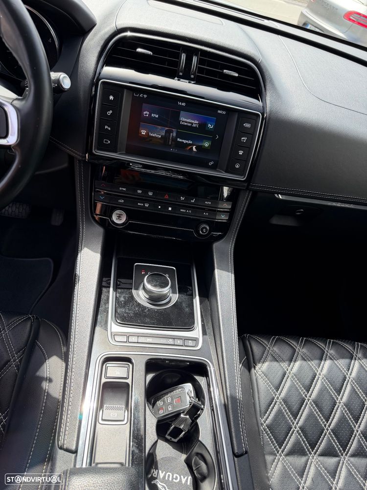 Jaguar F-Pace 20d Aut. R-Sport - 41