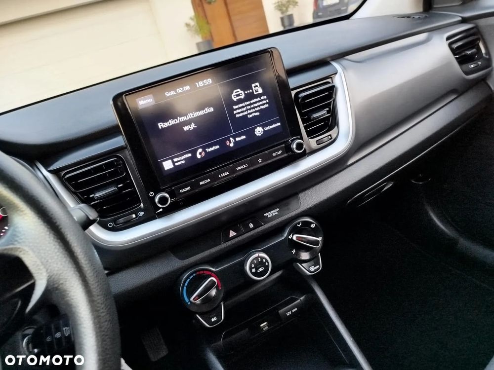 Kia Stonic 1.2 L Business Line - 26