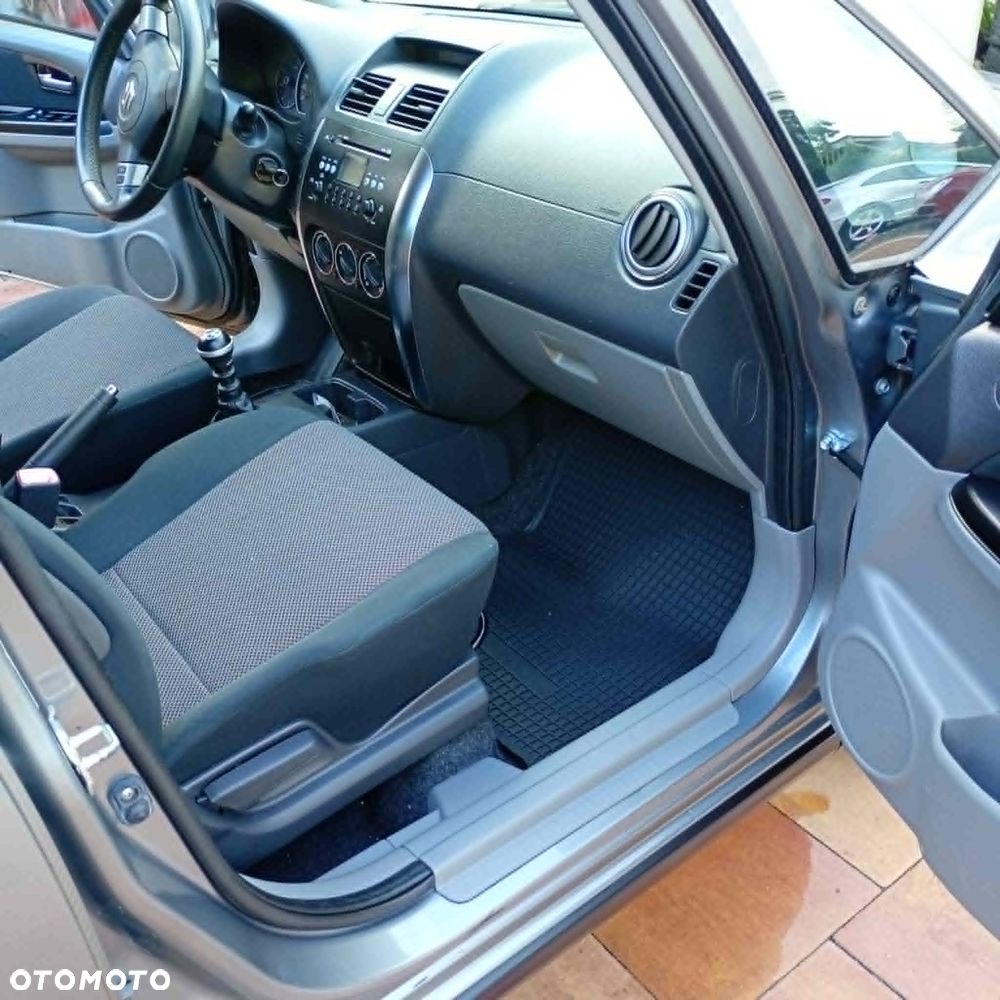 Suzuki SX4 - 7