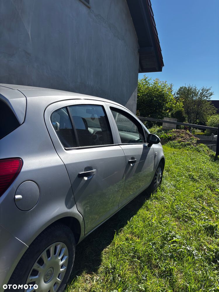 Opel Corsa - 4