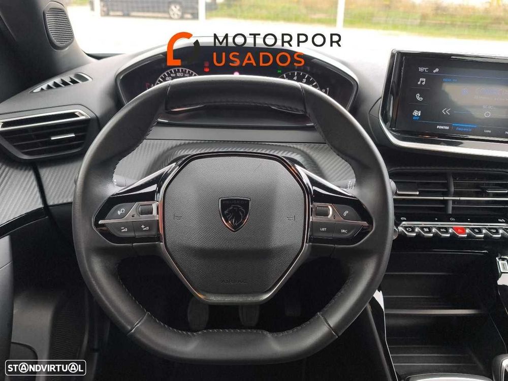 Peugeot 2008 1.2 PureTech Active Pack - 12