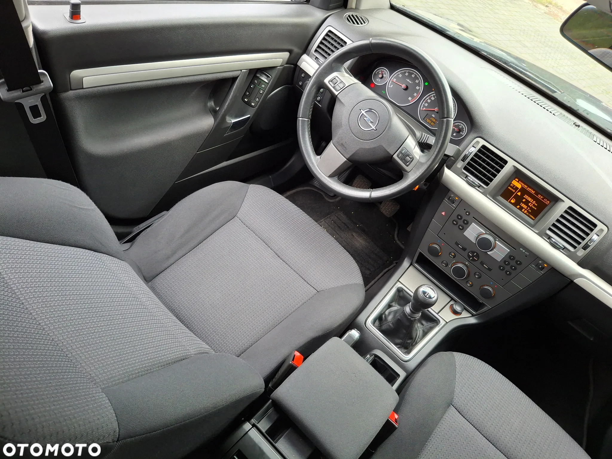 Opel Vectra 1.8 Caravan - 22
