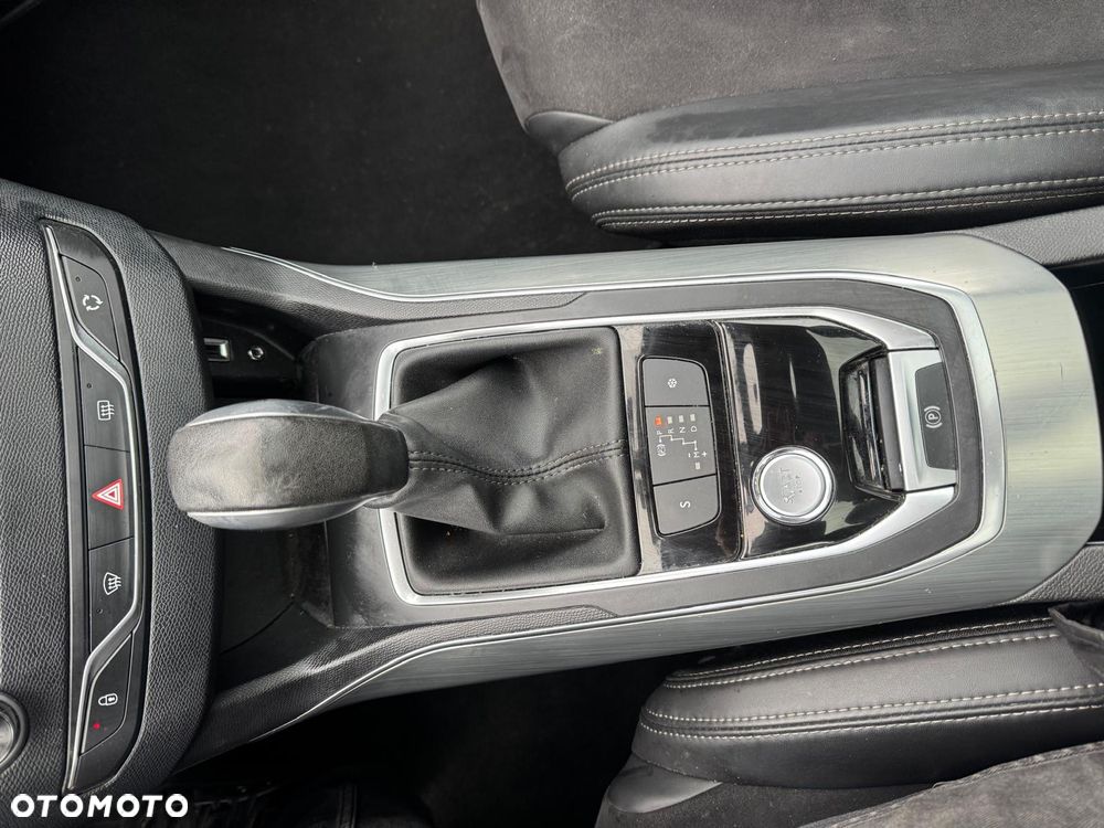 Peugeot 308 BlueHDi 120 EAT6 Stop & Start Active Business-Paket - 25