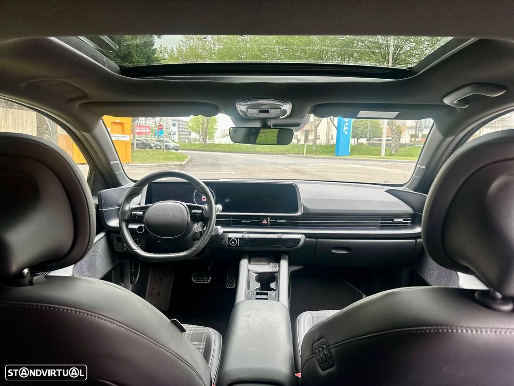 Hyundai Ioniq 6 77,4 kWh 4WD First Edition - 33