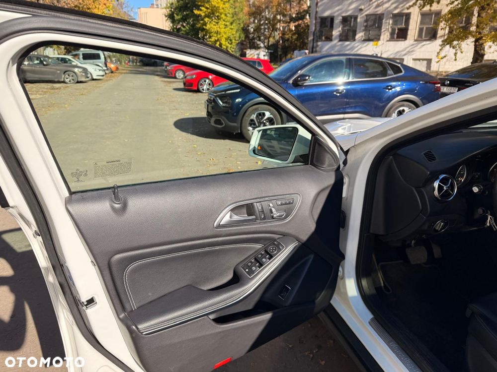 Mercedes-Benz GLA - 5