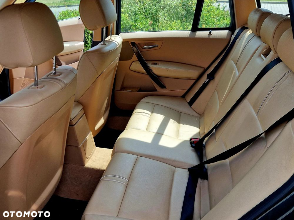 BMW X3 2.5i - 20
