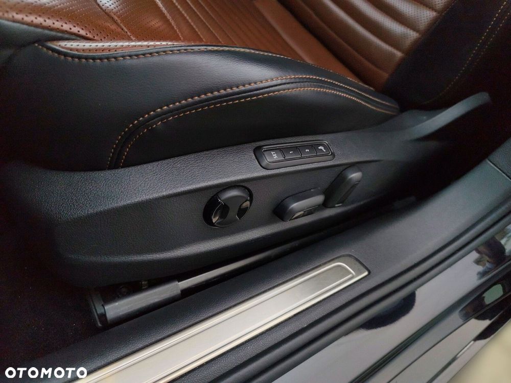 Volkswagen Passat 2.0 TSI Business DSG - 12