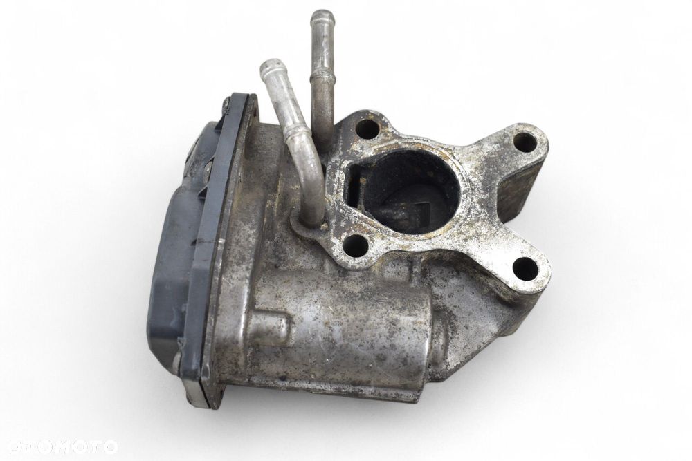 Zawór EGR NISSAN NAVARA D40 CABSTAR F24 PATHFINDER R51 2.5 DCI 14710-5X00A - 2