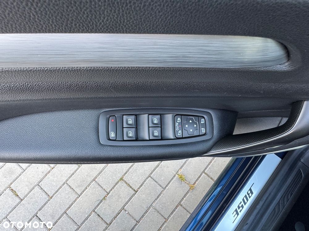 Renault Megane ENERGY TCe 130 BOSE EDITION - 11