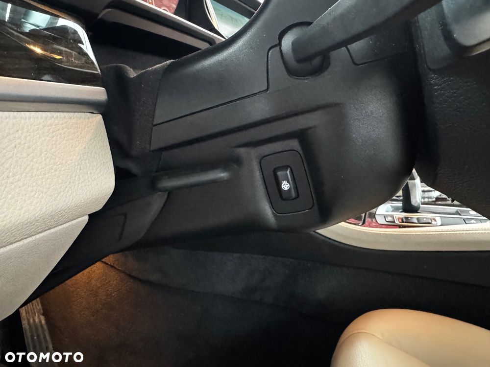 BMW Seria 5 520d xDrive Luxury Line - 13