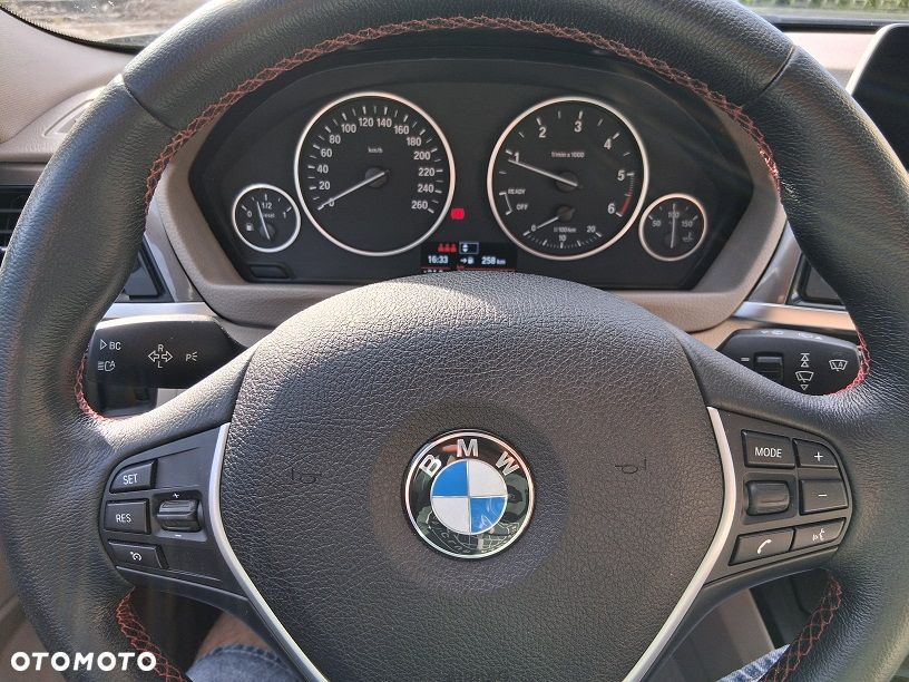 BMW Seria 3 320d xDrive Modern Line - 17