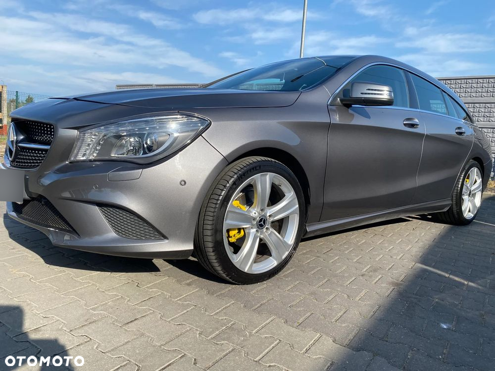 Mercedes-Benz CLA Shooting Brake 180 7G-DCT - 2