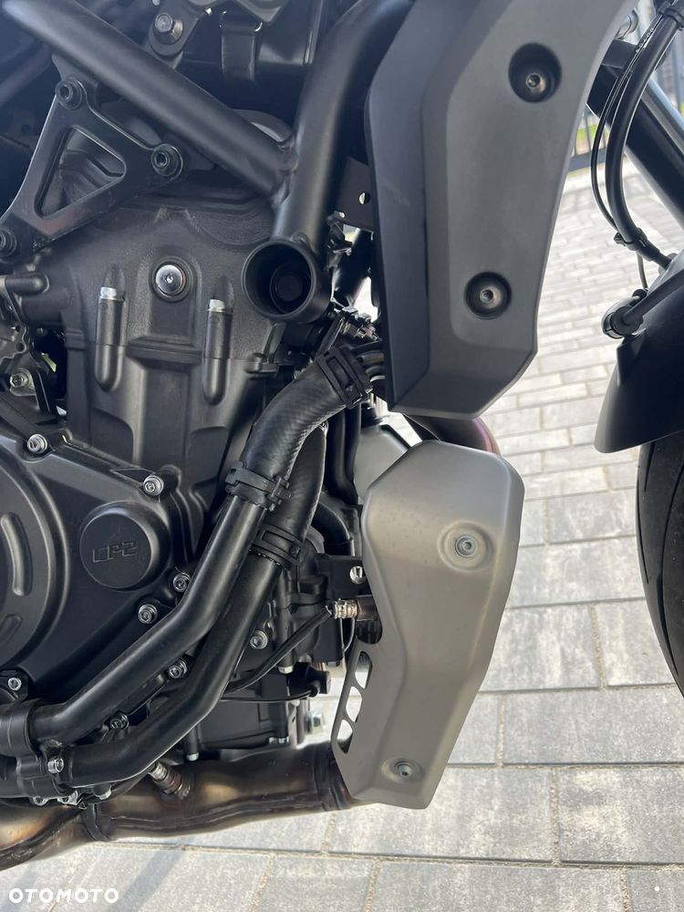Yamaha MT - 28