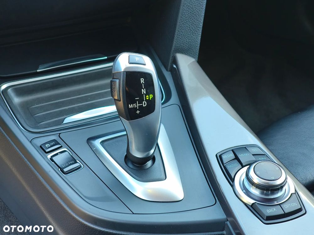 BMW Seria 3 320d Modern Line - 16