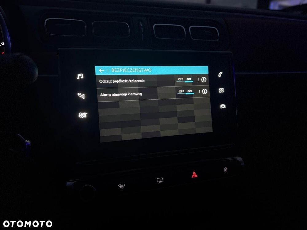 Citroën C3 1.2 PureTech Shine - 19