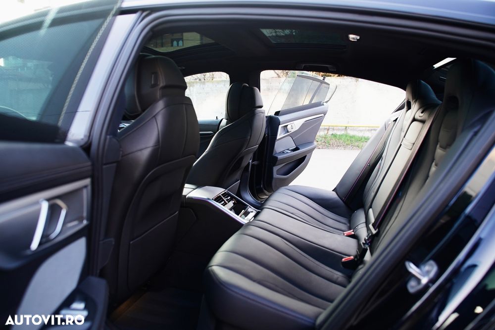 BMW Seria 8 840i xDrive - 24