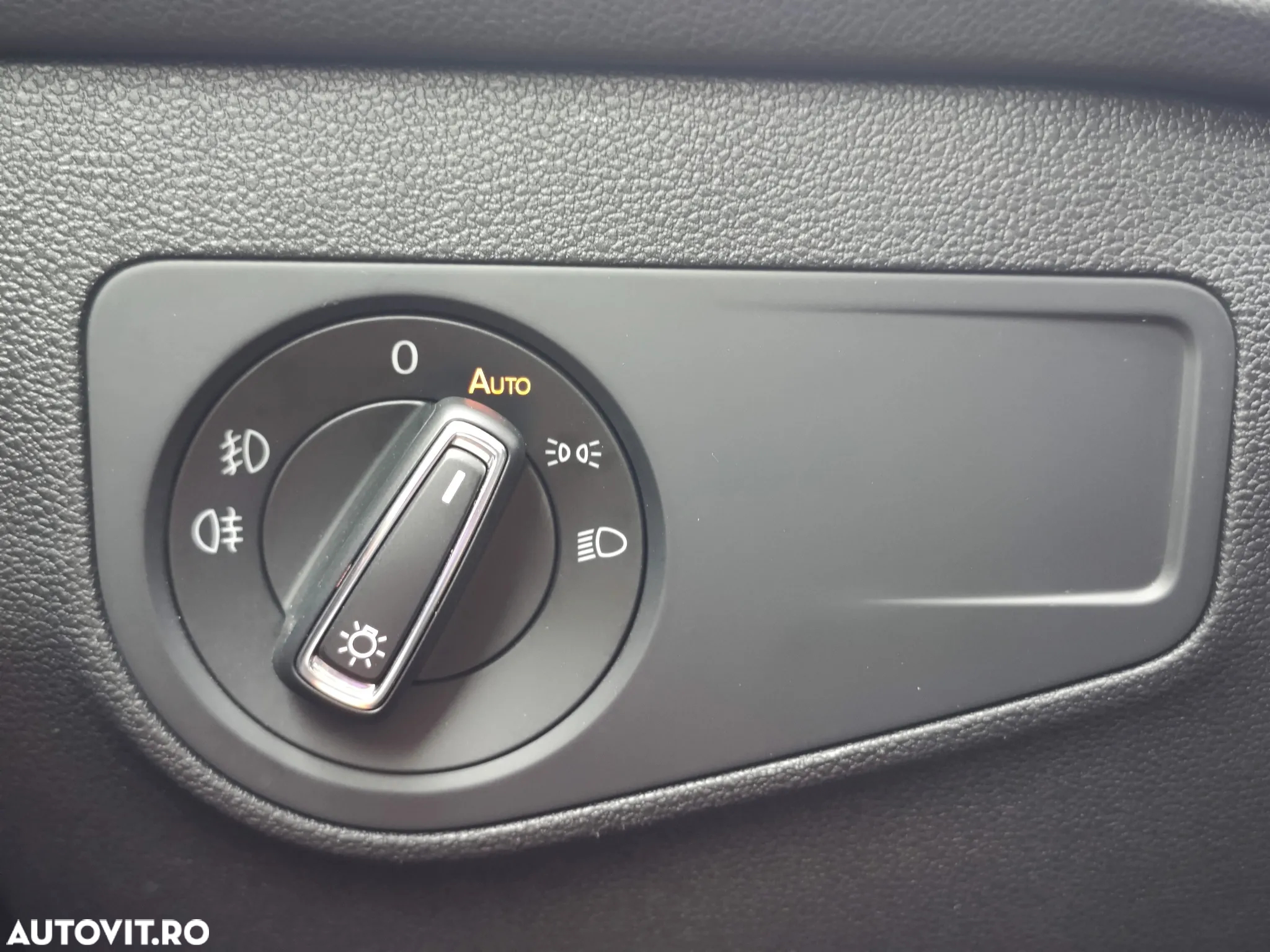 Volkswagen Tiguan 2.0 TDI DSG Base - 28