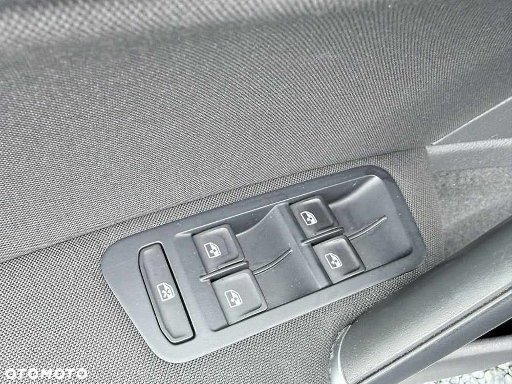Volkswagen Golf Variant - 23