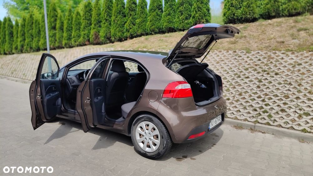 Kia Rio - 9