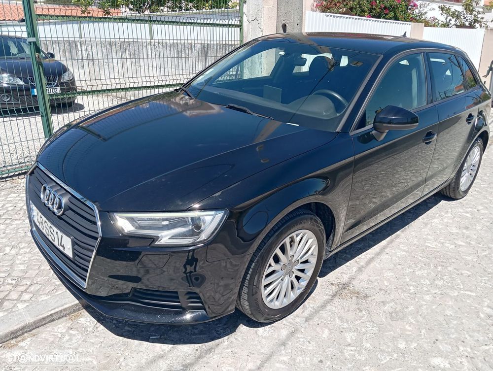 Audi A3 Sportback 1.6 TDI Attraction - 1