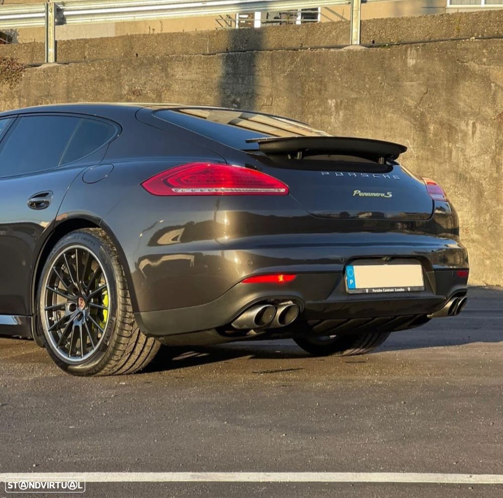Porsche Panamera - 1